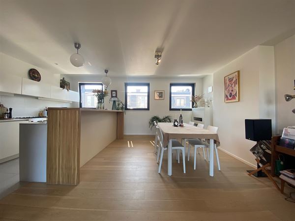 Gemeubileerd duplex penthouse in Le Chatelain