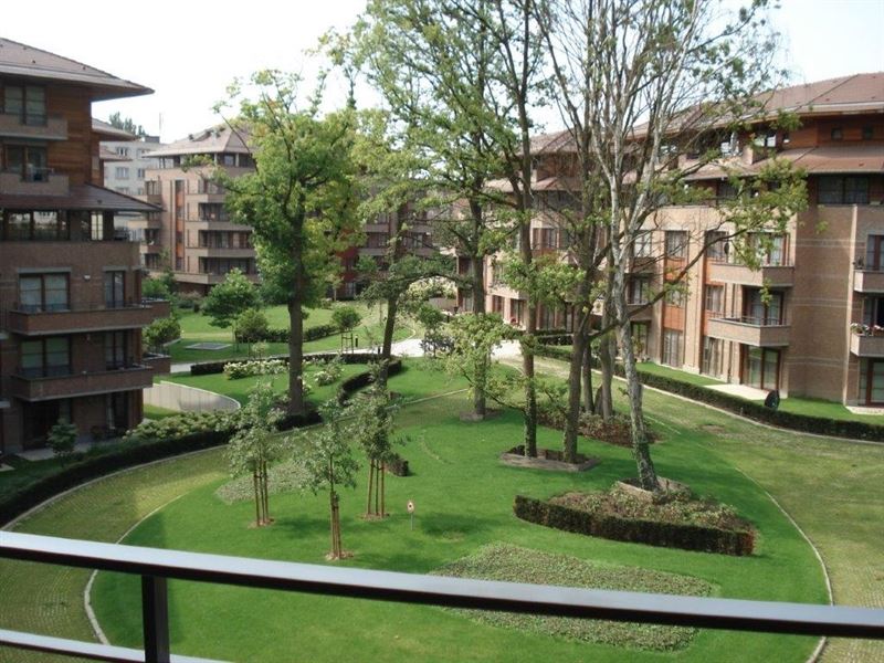 Furnished apartment close from blvd du Souverain