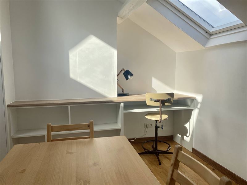 Gerenoveerde studio met aparte slaapgedeelte