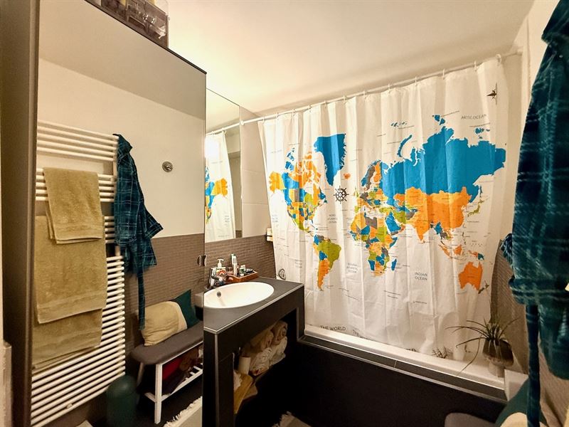 Apt 1 ch avec bureau au cœur du Quartier Congrès