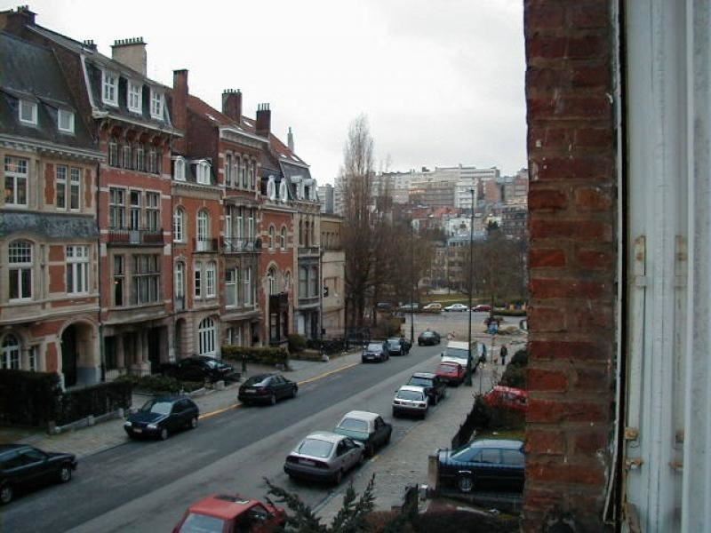 2 bedroom apartment near the Ixelles lakes