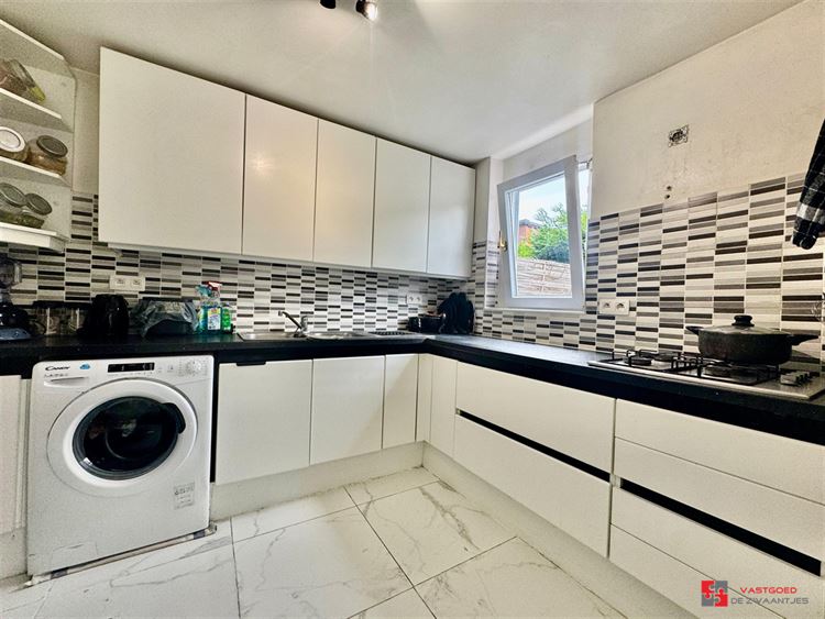 Foto 4 : Bel-etage te 2660 HOBOKEN (België) - Prijs € 369.000