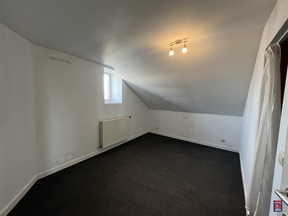 Bel appartement DUPLEX avec combles emménageables