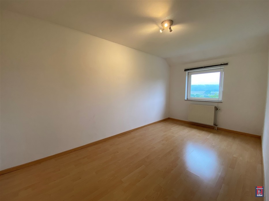 Appartement au premier étage dans un bel environnement 
