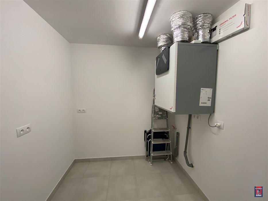Lumineux studio proche de toutes facilités