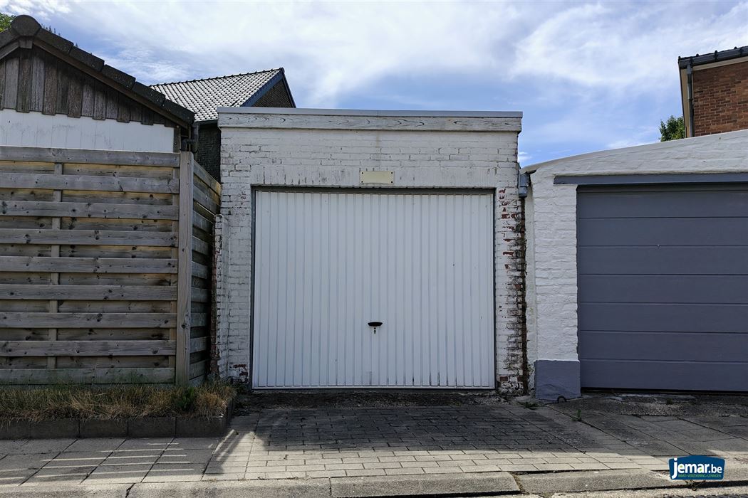 Goed onderhouden woning met 3 slpk. en 2 ingangen in Mopertingen