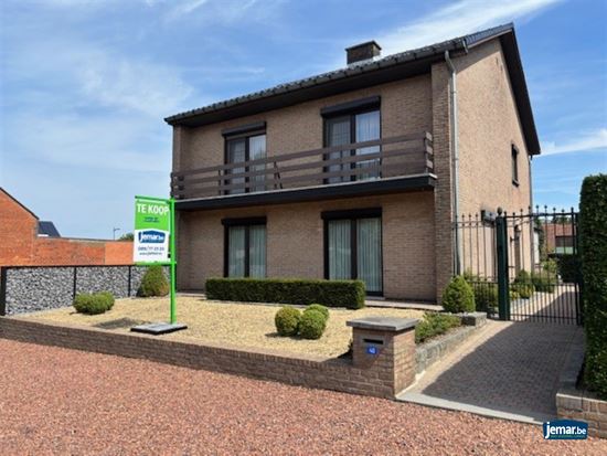 Instapklare en perfect onderhouden woning met 3 slaapkamers, 2 badkamers en een prachtige tuin van 6a74ca  in hartje Maasmechelen!