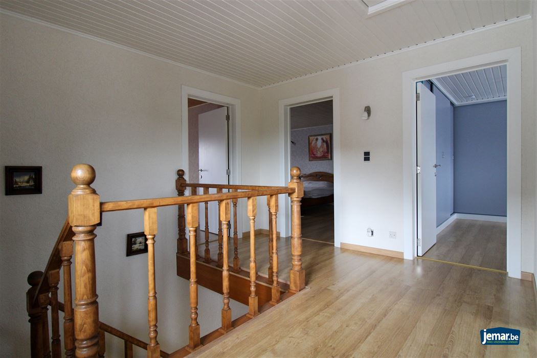 Instapklare en perfect onderhouden woning met 3 slaapkamers, 2 badkamers en een prachtige tuin van 6a74ca  in hartje Maasmechelen!