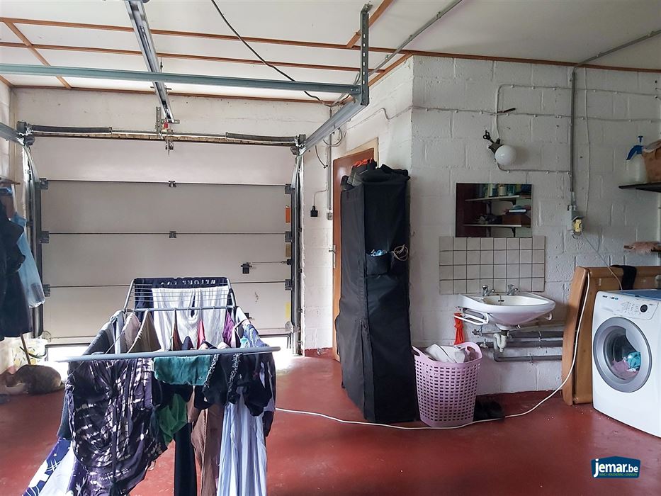 Gelijkvloerse woning met 3 slaapkamers op ruim perceel van 10are in Maasmechelen!