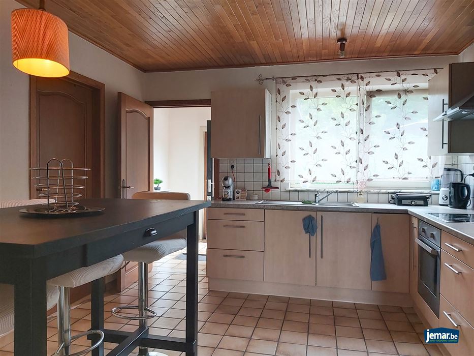 Gelijkvloerse woning met 3 slaapkamers op ruim perceel van 10are in Maasmechelen!