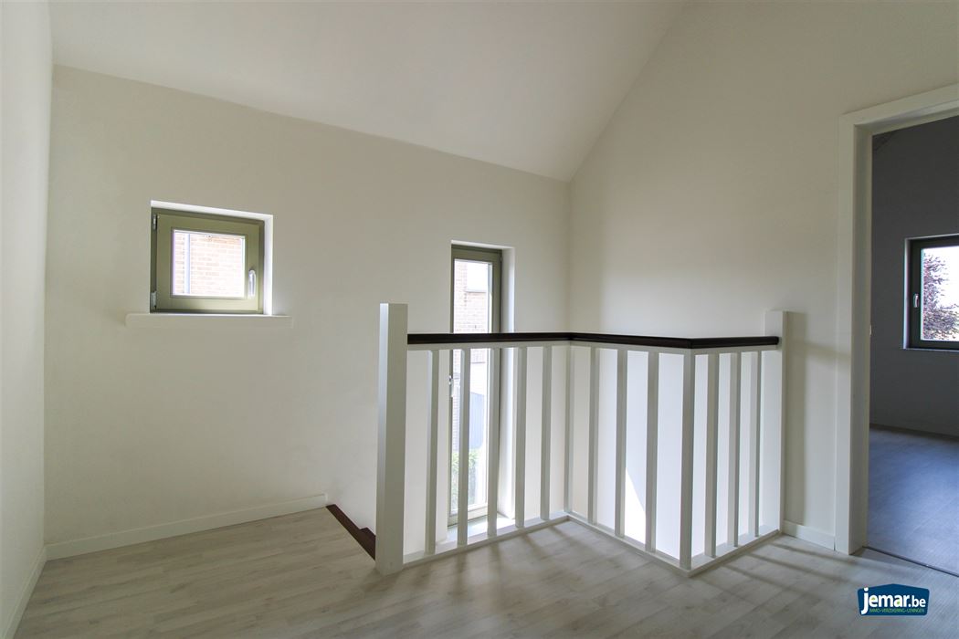 Instapklare, gerenoveerde woning met 3 slaapkamers in Kotem/Maasmechelen!