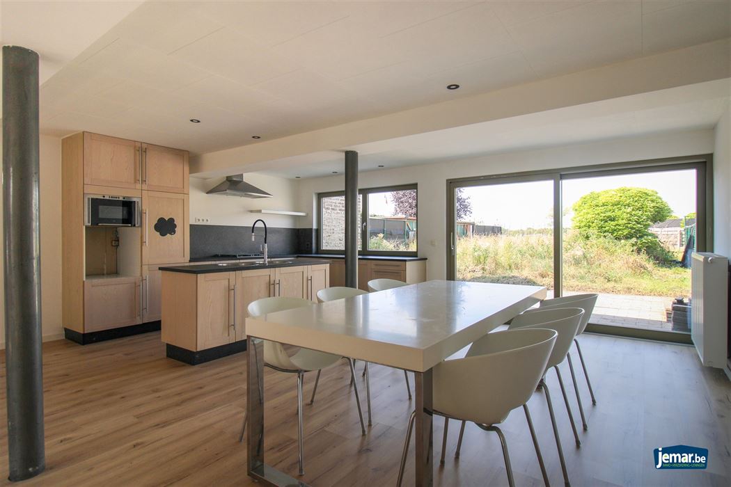 Instapklare, gerenoveerde woning met 3 slaapkamers in Kotem/Maasmechelen!