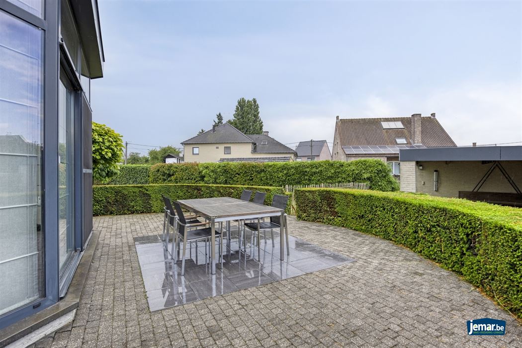 Ruime gezinswoning met 4 slaapkamers en 2 badkamers
