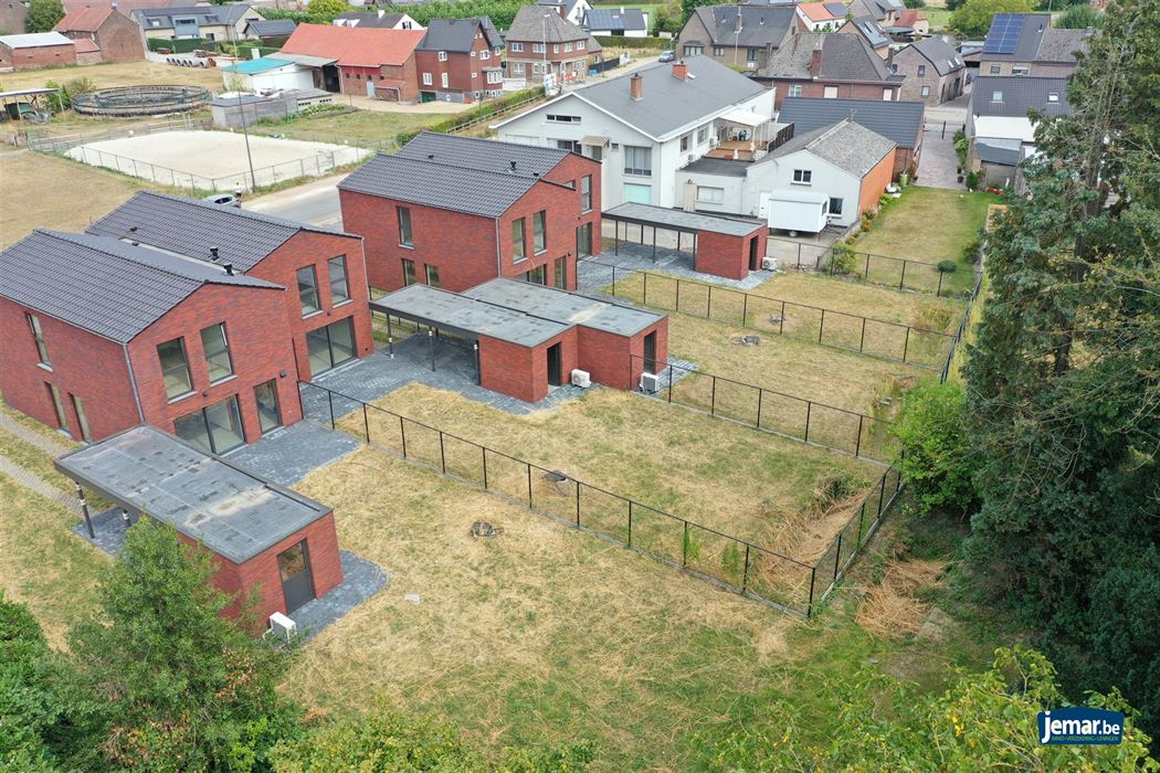 4 nieuwbouwwoningen met tuin. 6% BTW mogelijk!!!