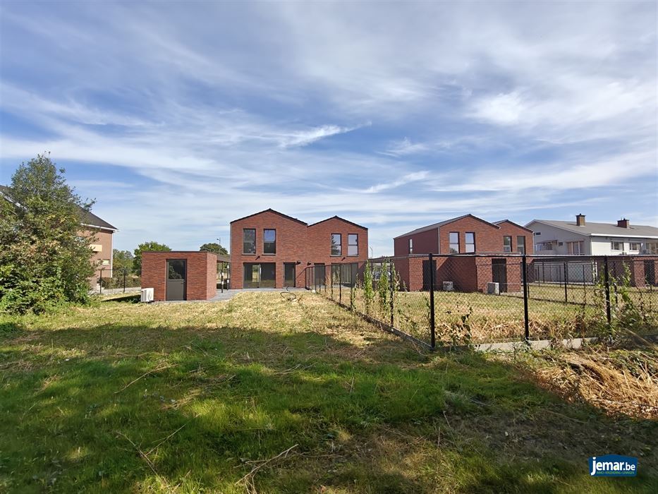 4 nieuwbouwwoningen met tuin. 6% BTW mogelijk!!!