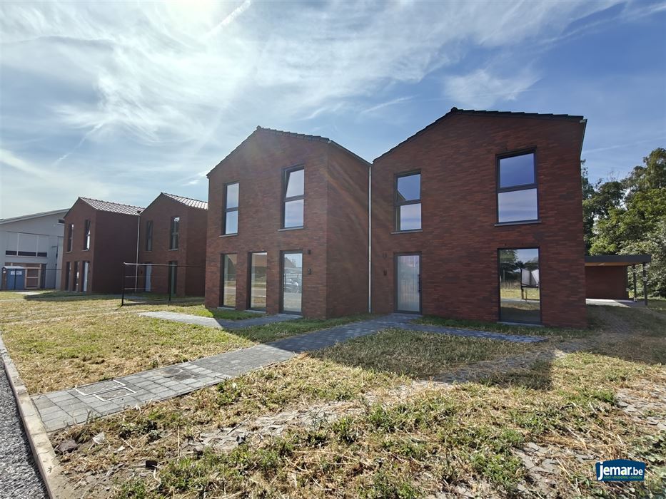 4 nieuwbouwwoningen met tuin. 6% BTW mogelijk!!!