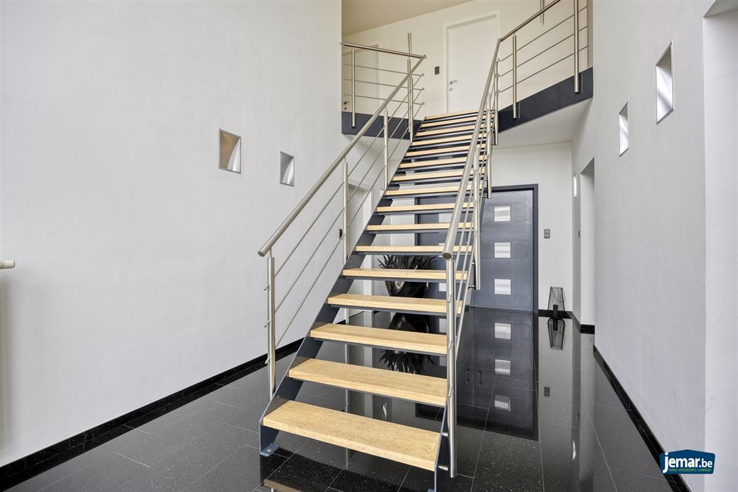 Ruime gezinswoning met 4 slaapkamers en 2 badkamers