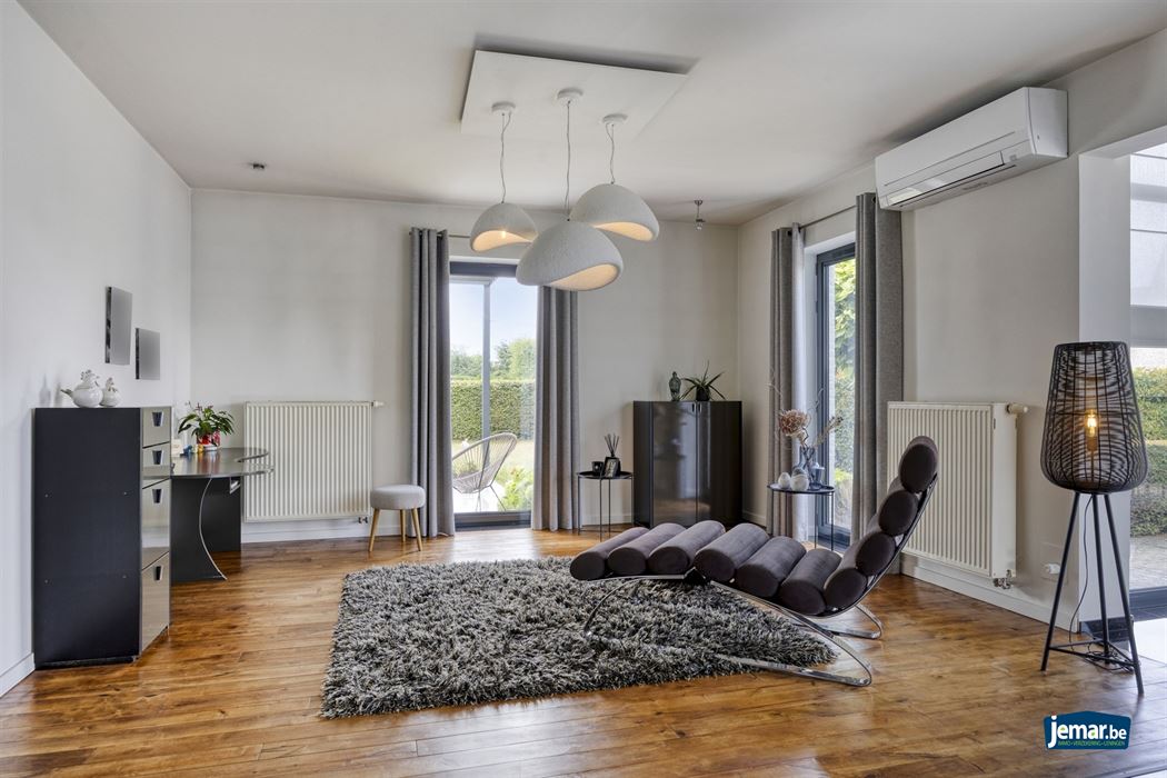 Ruime gezinswoning met 4 slaapkamers en 2 badkamers
