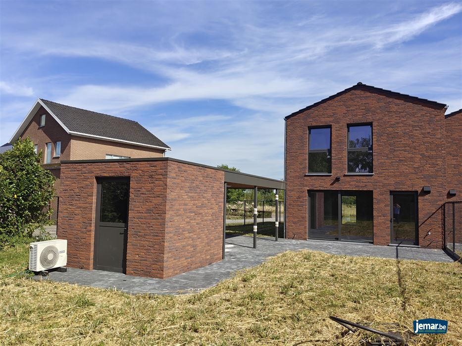 4 nieuwbouwwoningen met tuin. 6% BTW mogelijk!!!