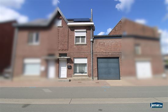 Starterswoning met 2 slaapkamers, zonnepanelen en garage in het hart van Kotem!