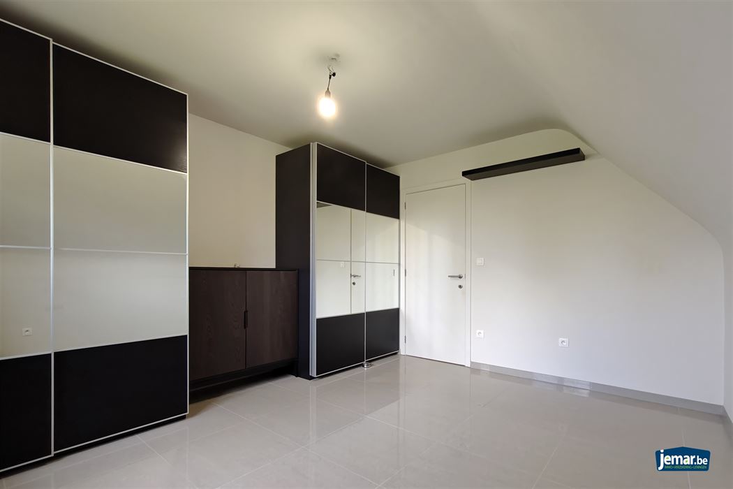 Ruime duplex (197m²) in een residentiële woonwijk te Munsterbilzen