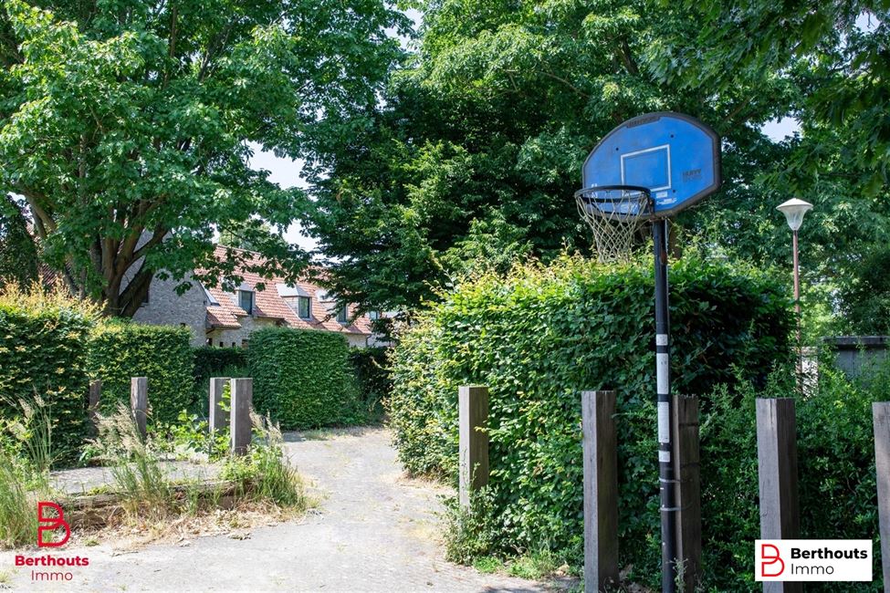 Instapklaar huis met tuin en garage 