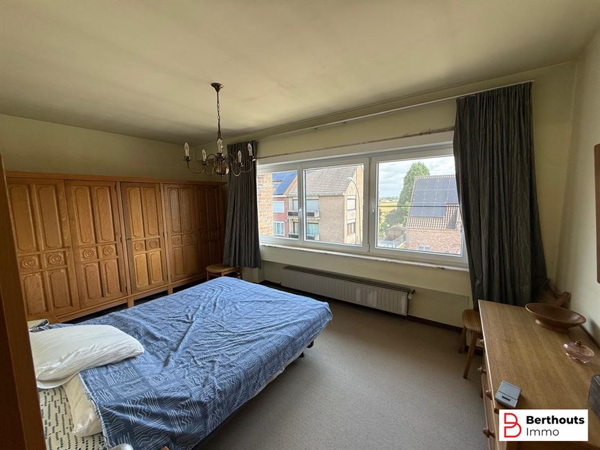 Appartement met tuin en garage 