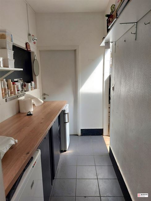 Veelzijdig opbrengstpand met handelsruimte en  duplex