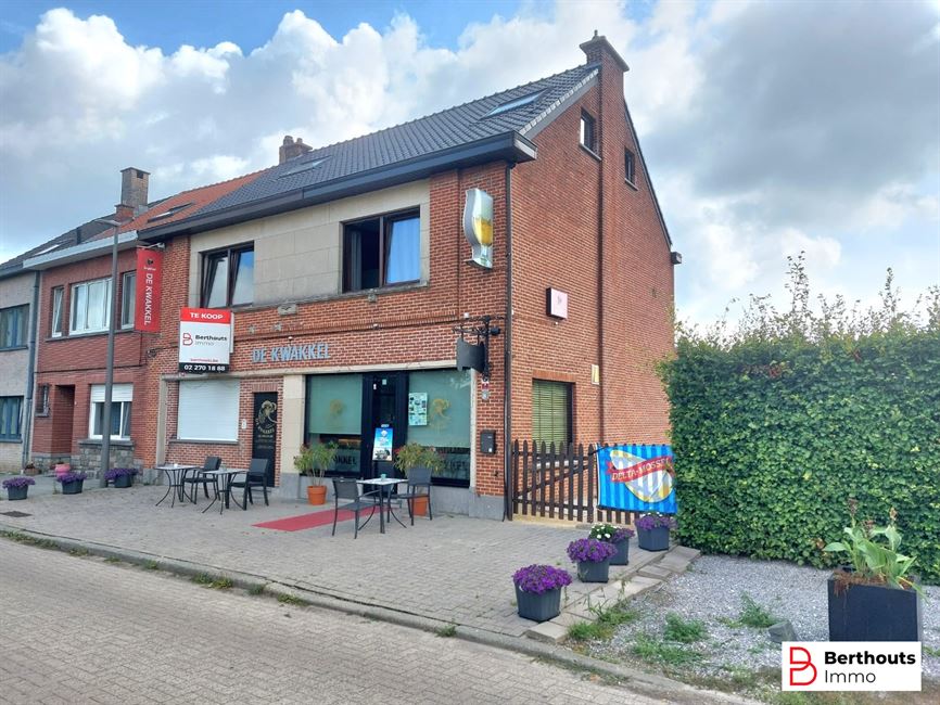 Veelzijdig opbrengstpand met handelsruimte en  duplex