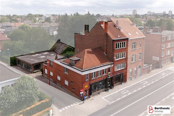 Projectgrond / renovatiepand met commerciële ligging in Grimbergen
