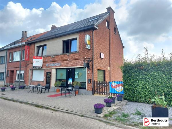 Veelzijdig opbrengstpand met handelsruimte en  duplex