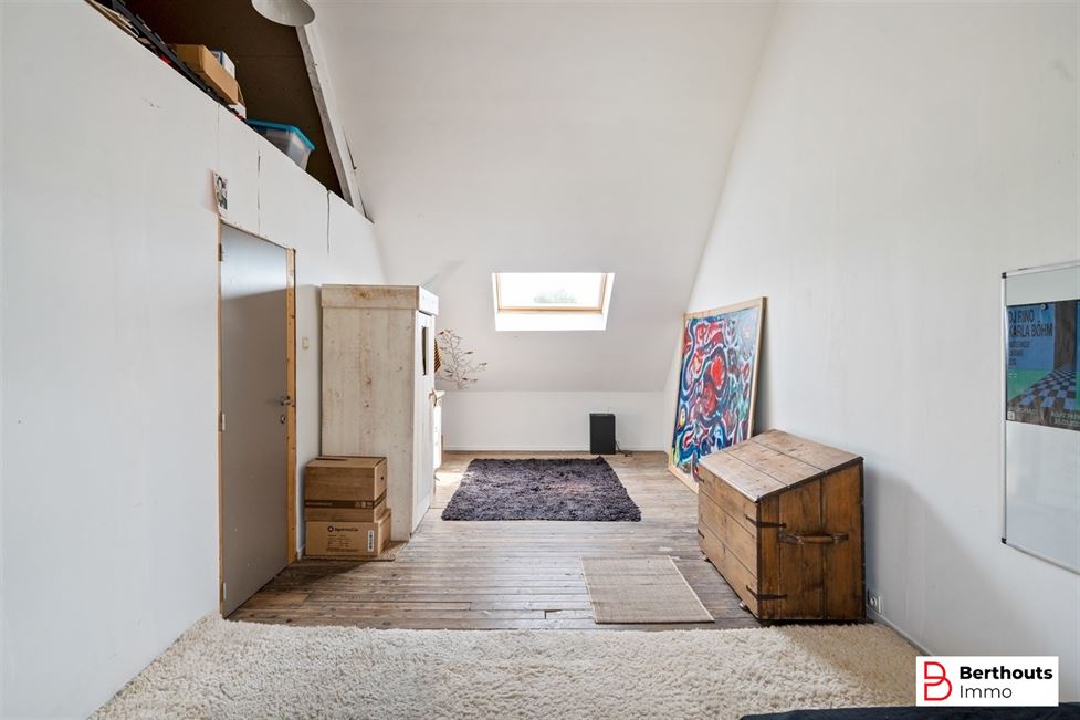 Herenhuis met prachtige tuin 