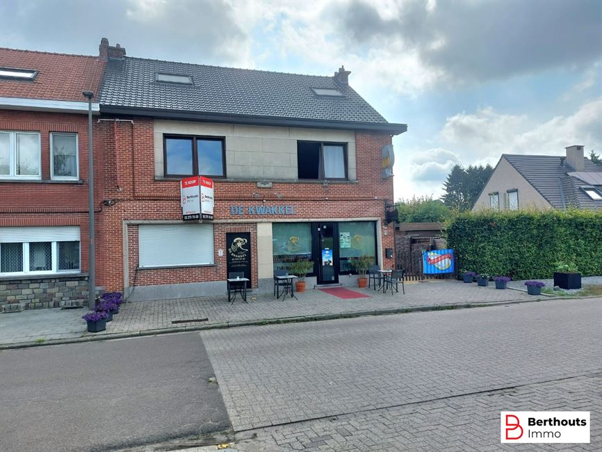 Veelzijdig opbrengstpand met handelsruimte en  duplex
