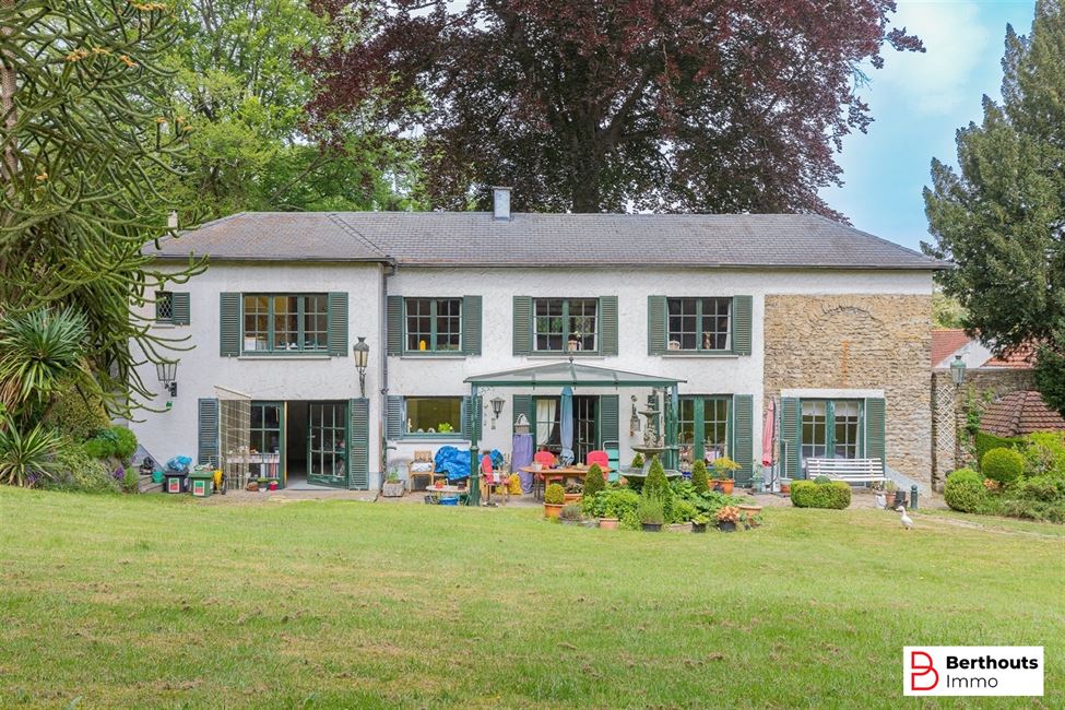 Villa nabij het meer van Genval