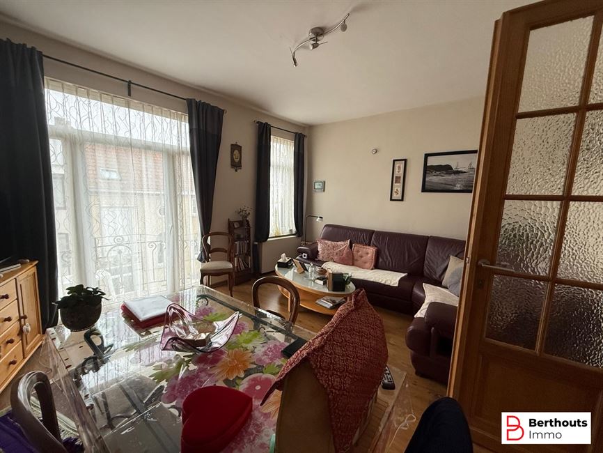 Opbrengsteigendom met 2 appartementen
