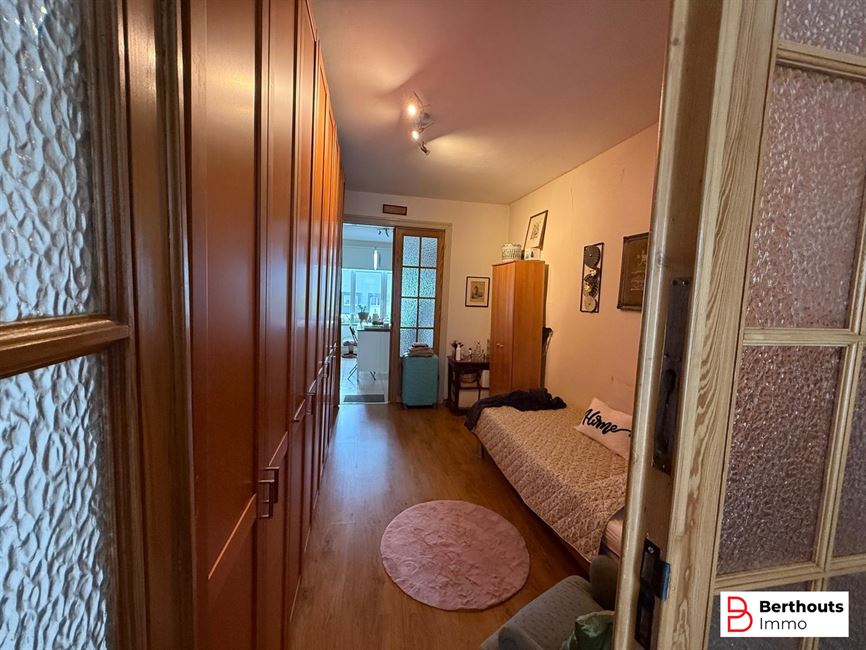 Opbrengsteigendom met 2 appartementen