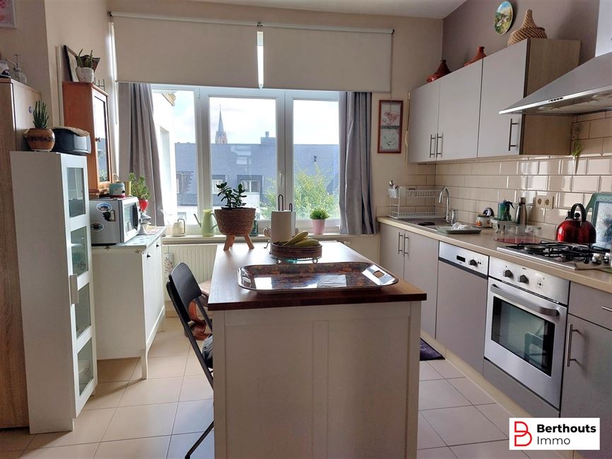 Opbrengsteigendom met 2 appartementen