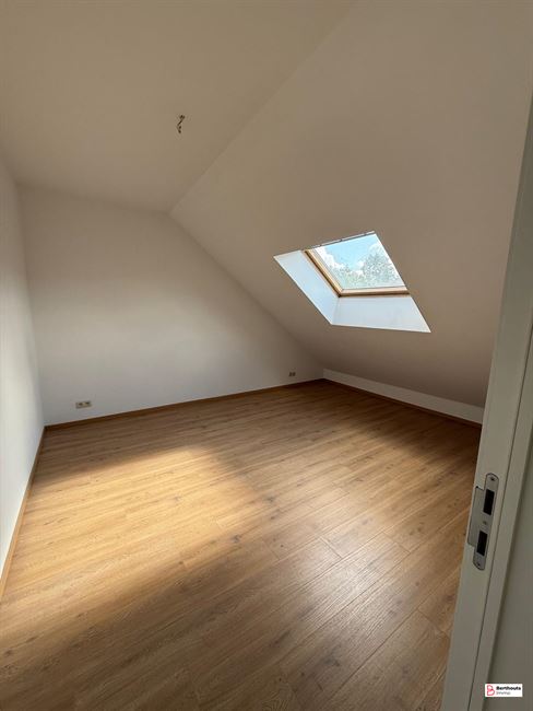 Energiezuinige woning met 5 slkms