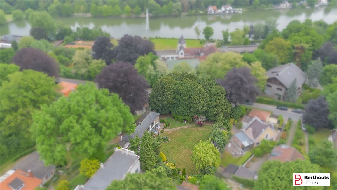 Villa nabij het meer van Genval