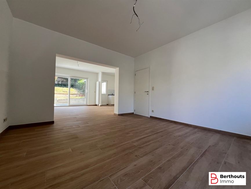 Ruime woning met 5 SLAAPKAMERS 