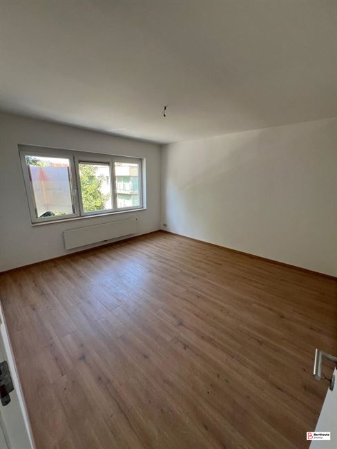 Ruime woning met 5 SLAAPKAMERS 
