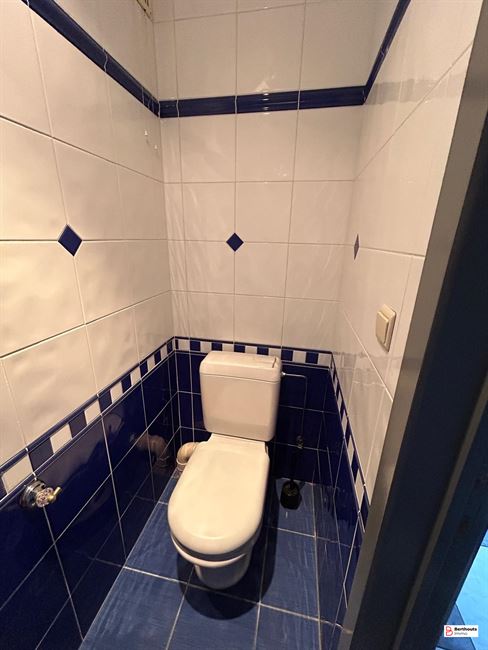 4 volledig verhuurde studio’s, 8 appartementen, 1 grote duplex