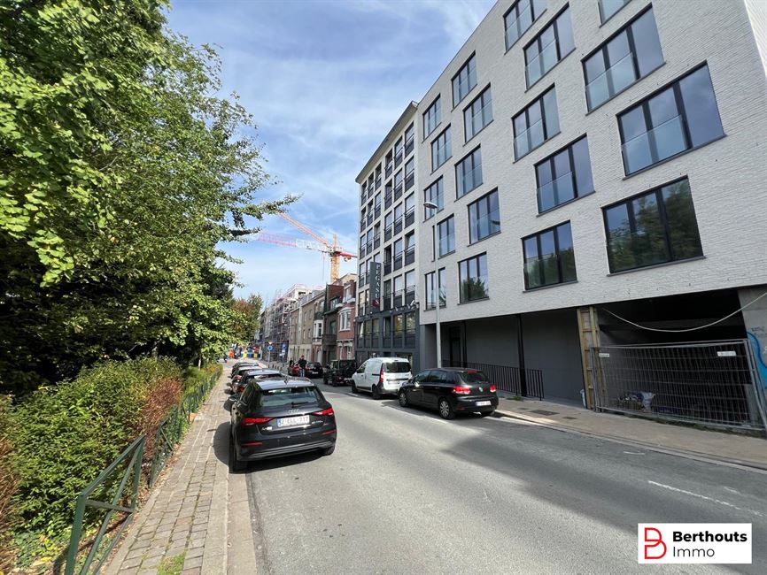Opbrengsteigendom met 10 appartementen 14 parkings /14 kelders