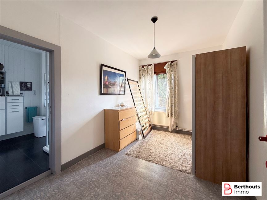 WONING MET AANHORIGHEDEN OP 11 ARE 86 CA;