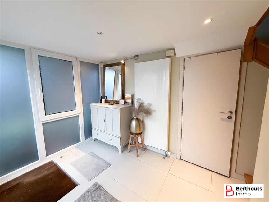 iNSTAPKLARE 3- GEVEL WONING MET GEZELLIGE TUIN