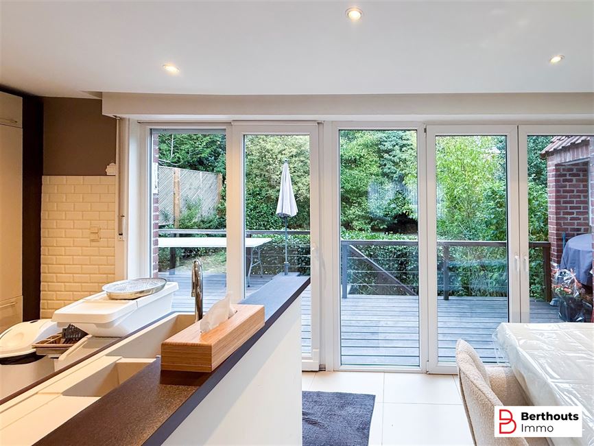 iNSTAPKLARE 3- GEVEL WONING MET GEZELLIGE TUIN