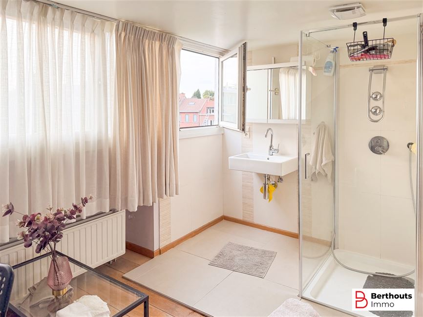 iNSTAPKLARE 3- GEVEL WONING MET GEZELLIGE TUIN