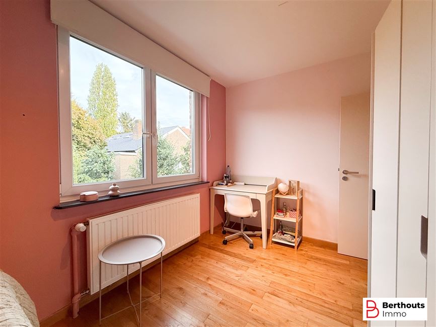 iNSTAPKLARE 3- GEVEL WONING MET GEZELLIGE TUIN