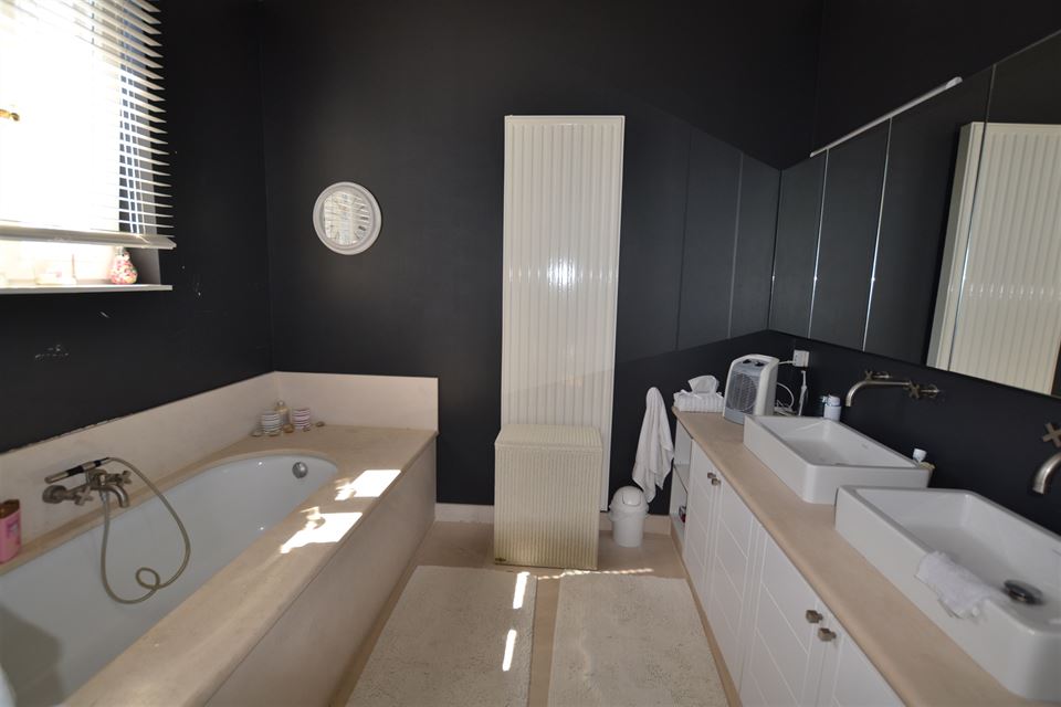 Maison à UCCLE (5 chambres)