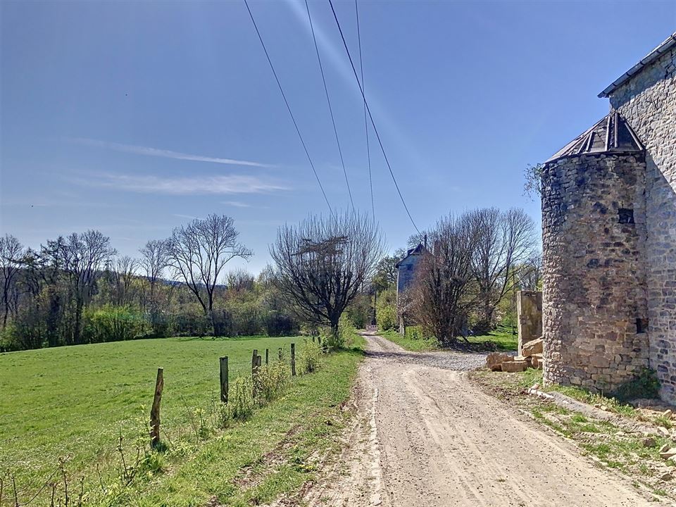 Maison à OUFFET (2 chambres)